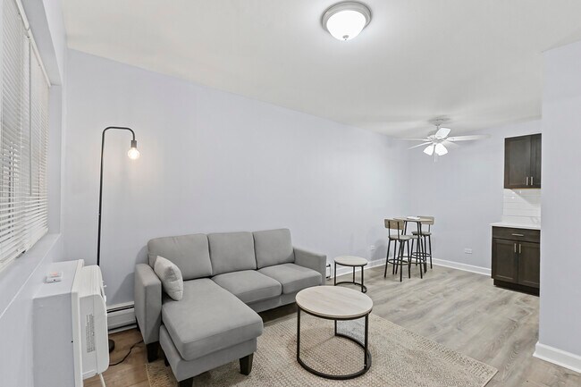 Foto del edificio - 4612 N Beacon St