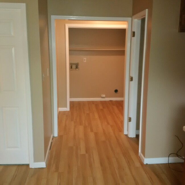 Foto del edificio - 8438 Hogan Dr SE