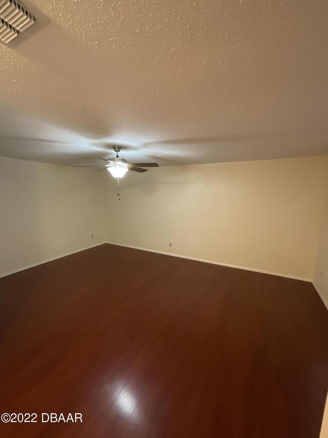 Building Photo - 140 Magnolia Loop