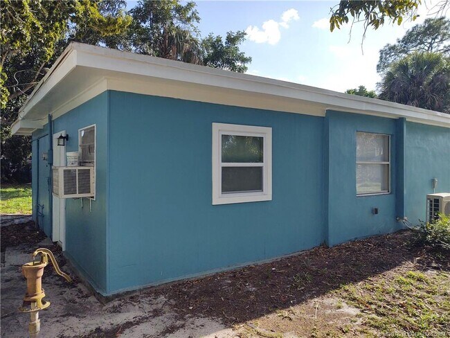 Foto del edificio - 5392 SE 48th Ave