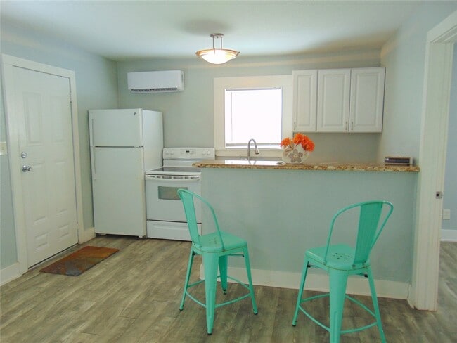 Building Photo - 5113 Avenue O 1/2