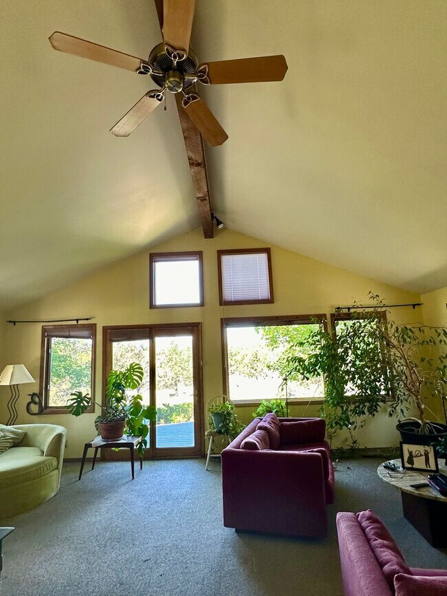 Building Photo - RARE OFFERING! Stunning 3-Bedroom Retreat ...