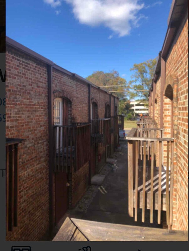 Foto principal - 208 E Starr Ave