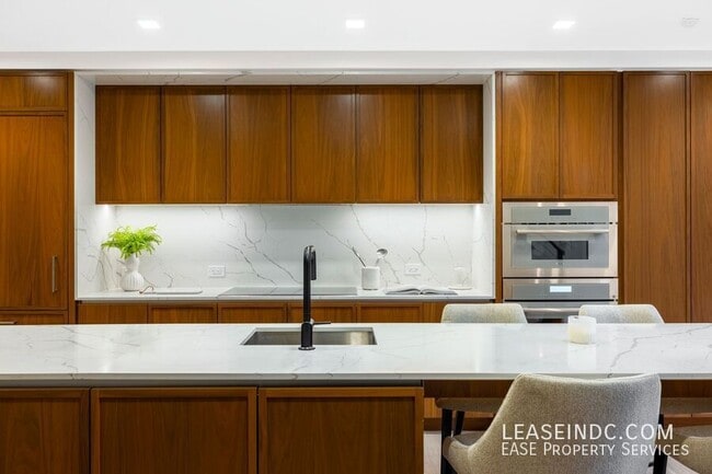 Foto del edificio - 1332 8th St NW