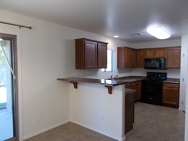 Building Photo - 7340 W Alicia Dr
