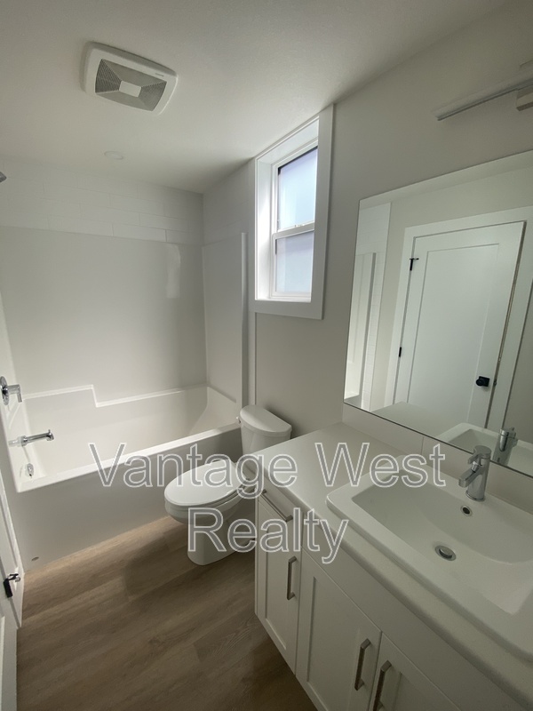 Building Photo - 1901 Northern Flicker Ct