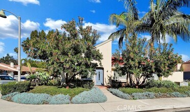 Building Photo - 27551 Brookside Ln
