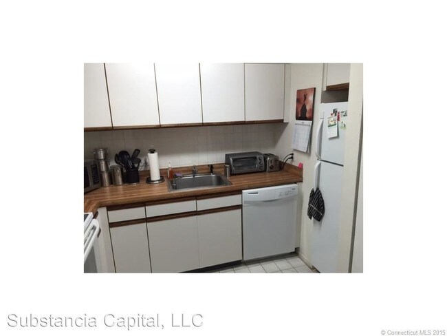 Building Photo - 251 Burgundy Hill Ln