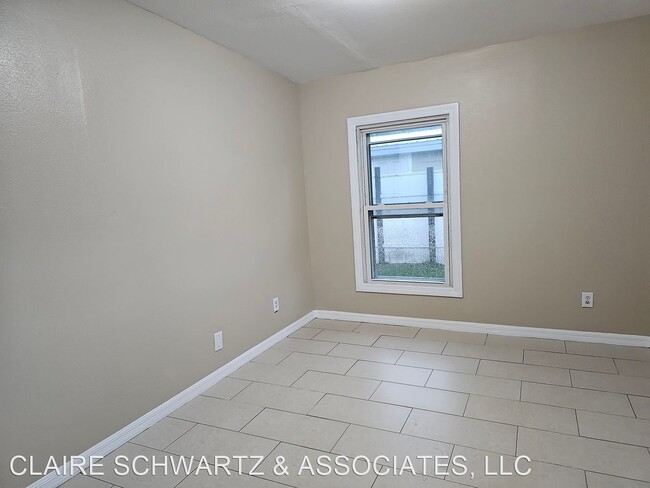 Building Photo - 2 br, 1 bath House - 4407 Southmore Rd