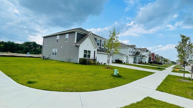 Building Photo - 8687 Strabet Dr