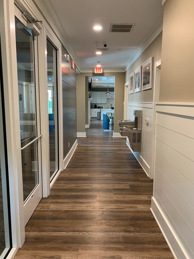 Building Photo - The Reserve Apartments
