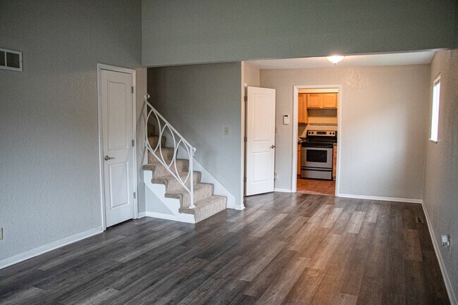 Living room/dining room combo - 1918 E 97th St