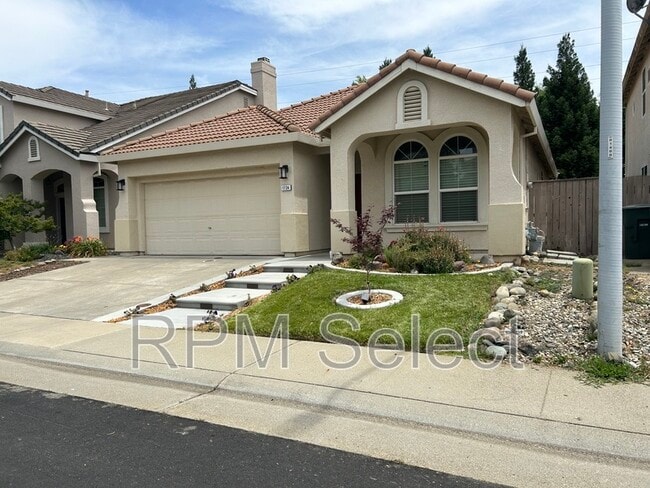 Building Photo - 1724 Magenta Dr