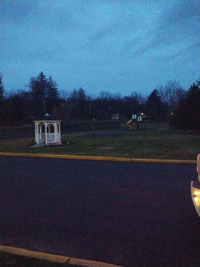 6 White Gate Dr Unit G, Wappingers Falls, NY 12590 Condo for Rent in