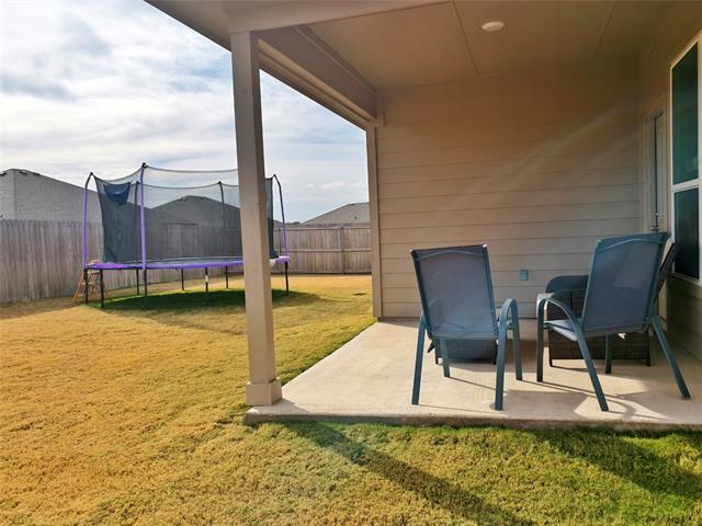 Foto del edificio - 2401 Continental Ave