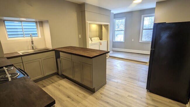 Foto del edificio - 58 Mann Ave