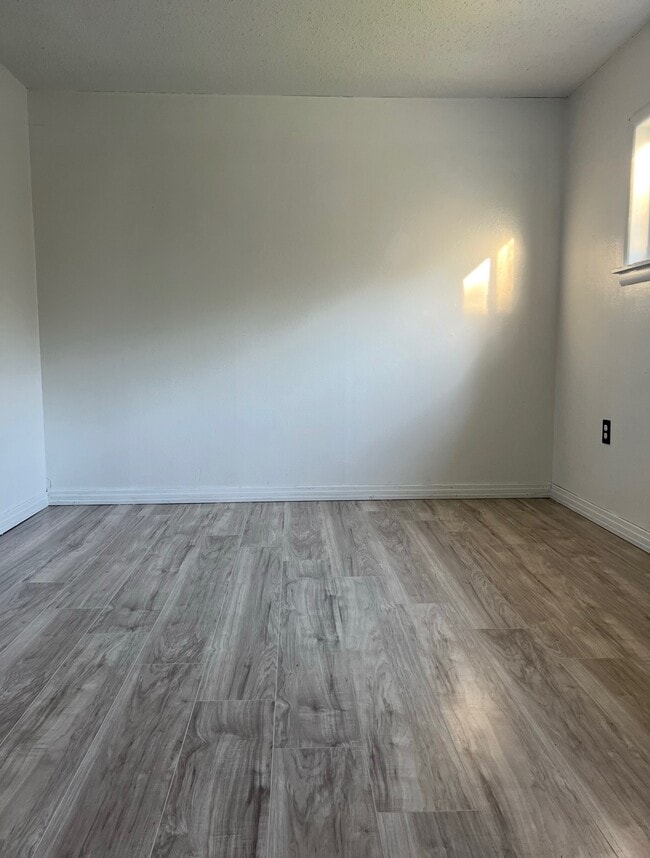 Foto del edificio - 10 Logaras Cir