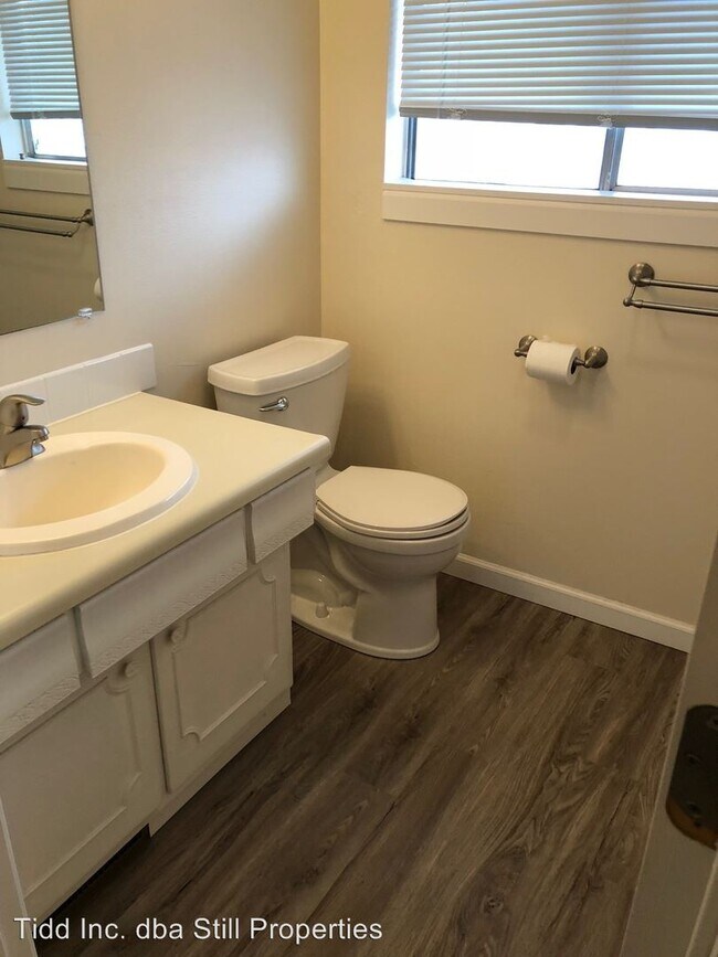 Foto del edificio - 1450 N Baker Ave