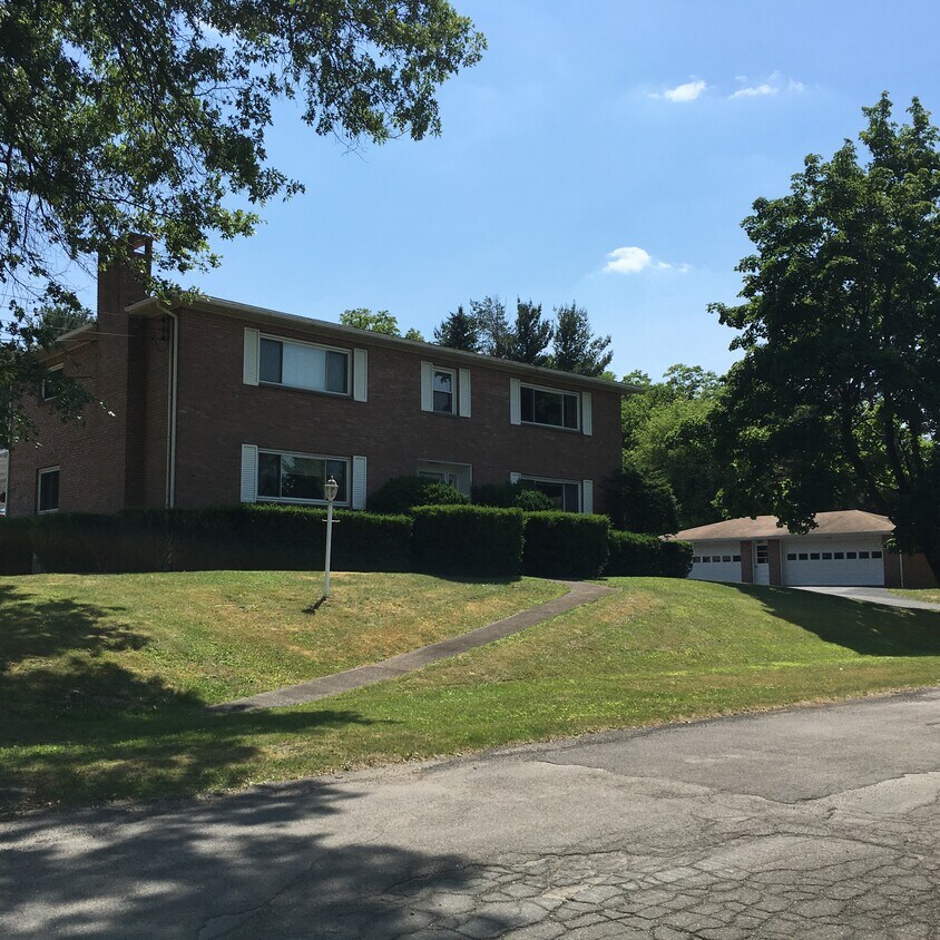 Foto principal - 120 S Jensen Rd