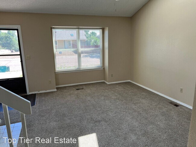 Building Photo - 3 br, 1 bath House - 430 Dix Circle