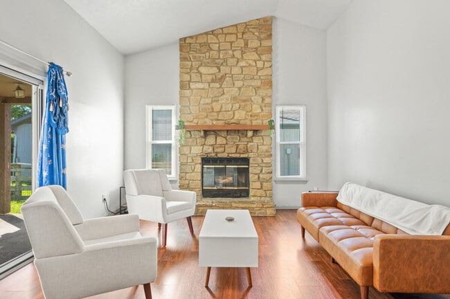 Foto del edificio - 8209 Parsley Ln