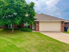 Building Photo - 15925 Korie Dr