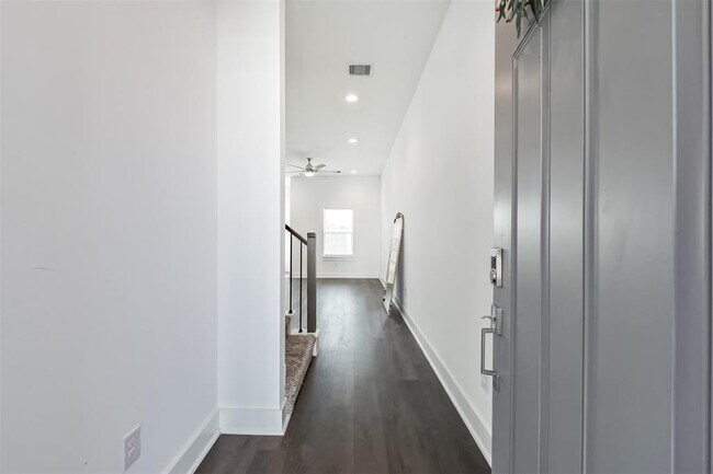 Foto del edificio - 13151 Perennial Spgs Dr