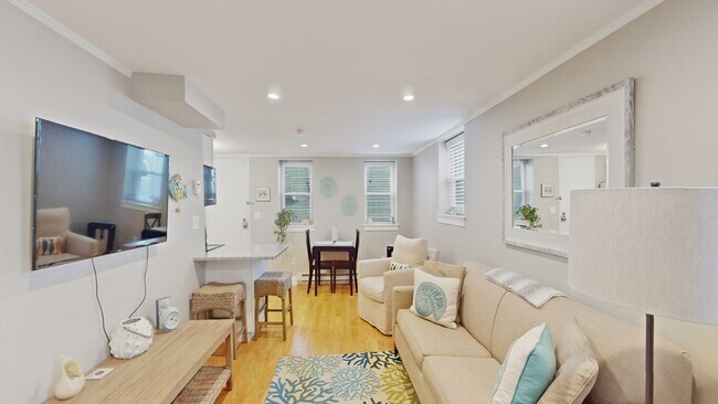 Foto del edificio - 130 G St