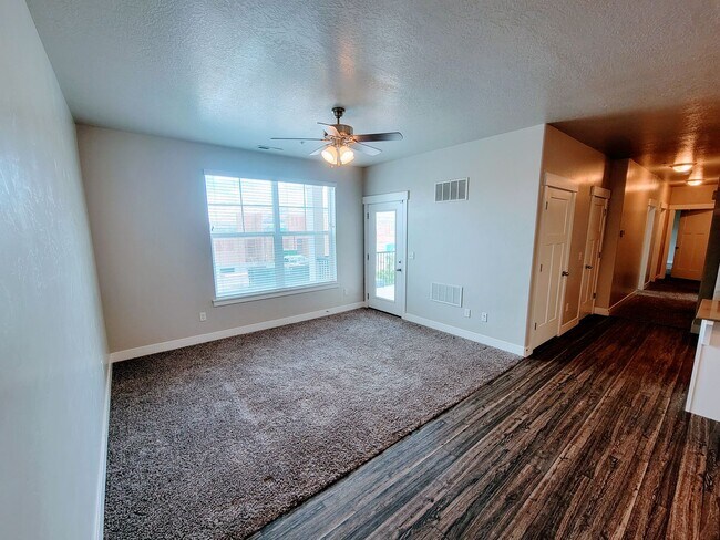 Foto del edificio - Gorgeous Modern Home!