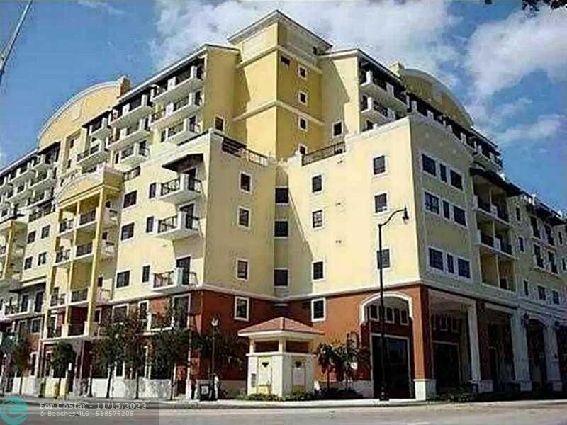 Foto principal - 8390 SW 72nd Ave