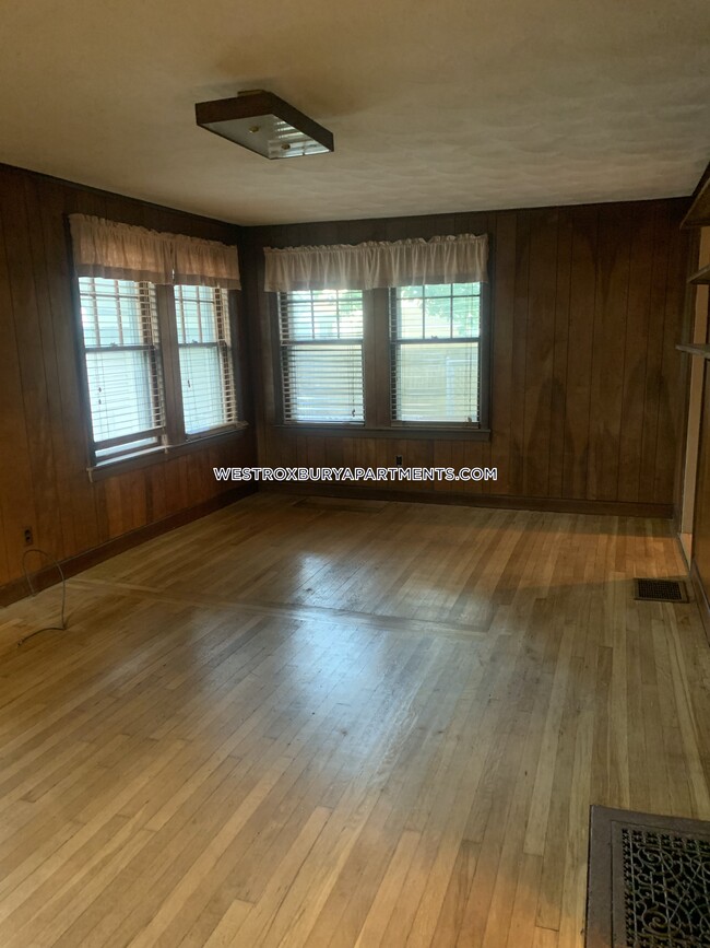 Building Photo - 1240 VFW Parkway