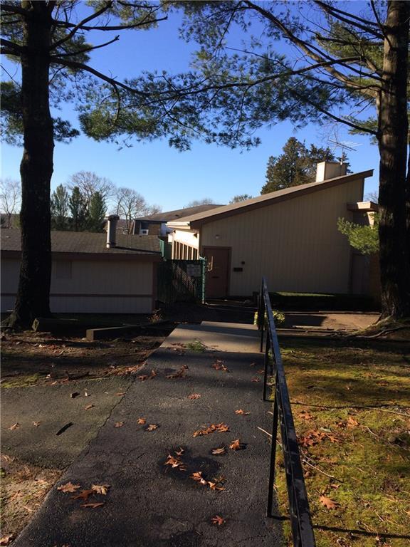 Foto del edificio - 750 Quaker Ln