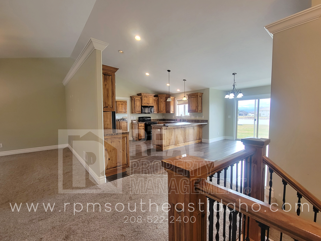 Foto del edificio - Large & Beautiful 6 Bedroom, 3 Bathroom Ho...