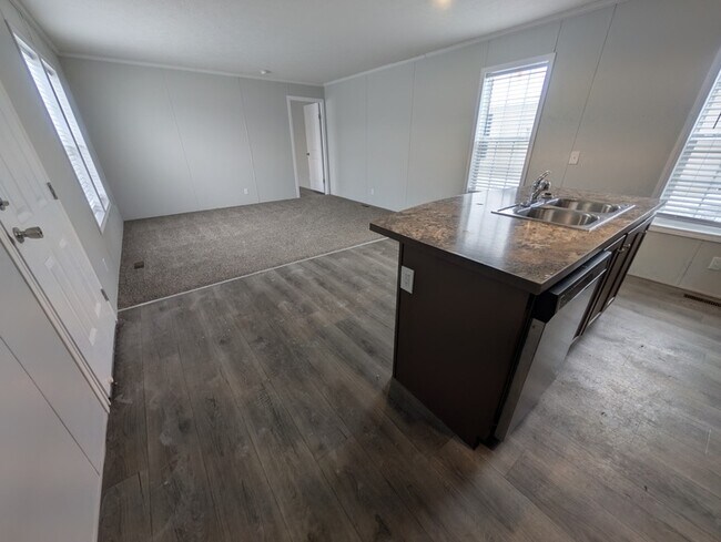 Foto del edificio - 38034 Pardo Dr