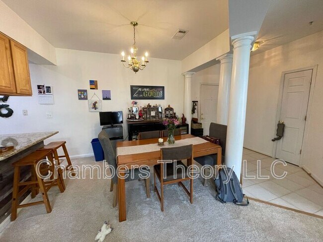 Foto del edificio - 2931 Deer Hollow Way