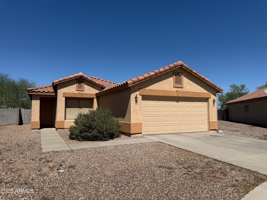 Foto principal - 678 W Kingman Loop