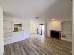 Building Photo - 1341 Del Mar St