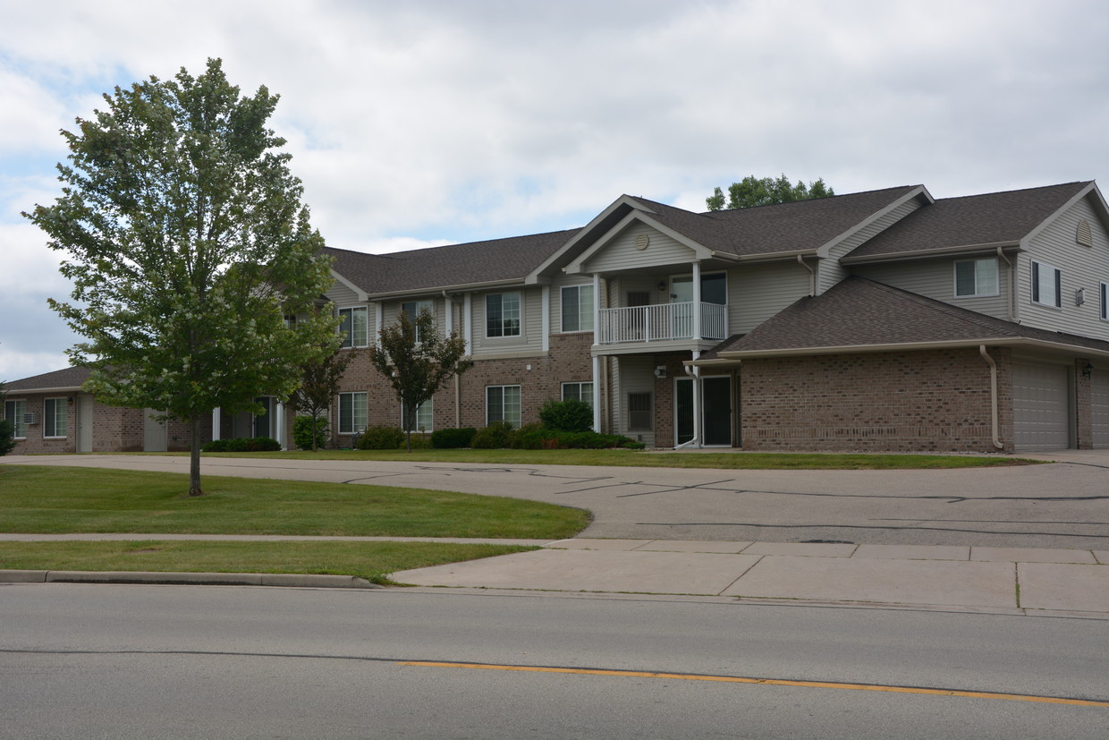 Foto del edificio - Meadow Creek Townhomes