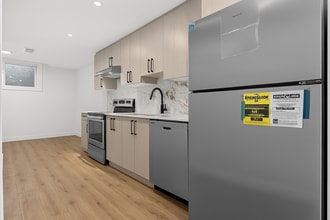 Building Photo - 9337 87 Ave NW