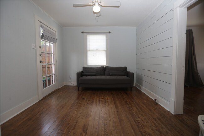 Building Photo - 1404 26th St