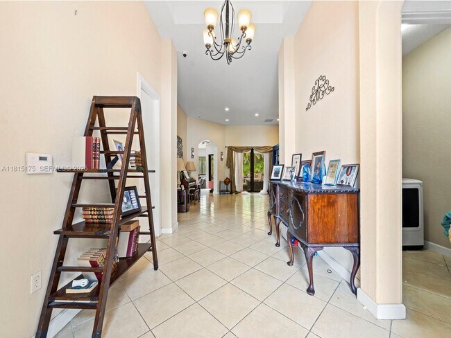 Foto del edificio - 19385 SW 79th Ct