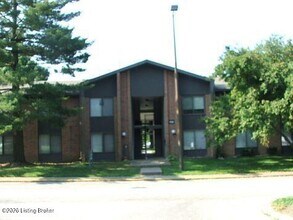 Building Photo - 7008 Wildwood Cir