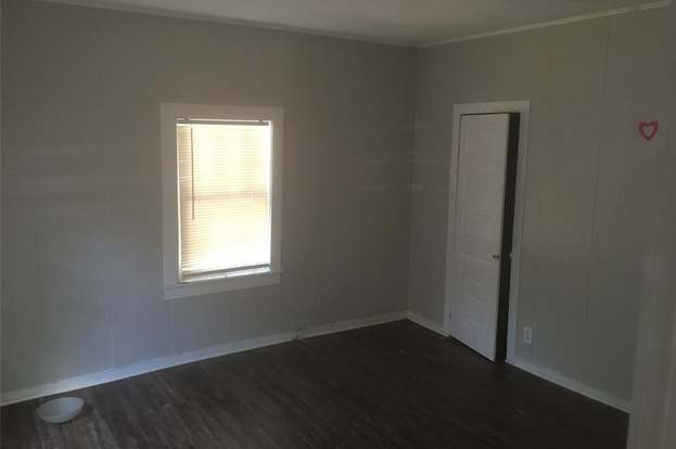 Building Photo - 641 9th St SE