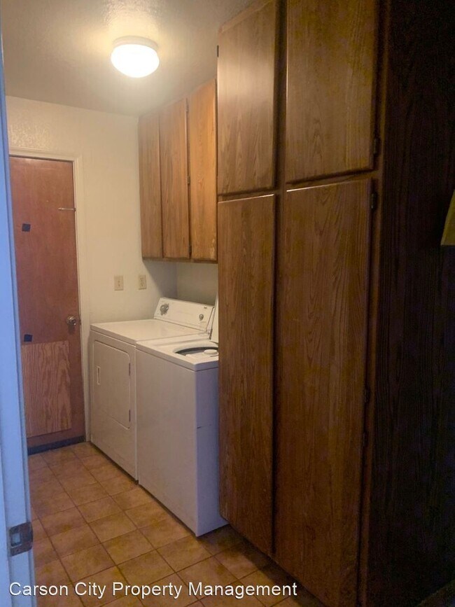 Foto del edificio - 3 br, 2.5 bath House - 2075 Lakeshore Dr