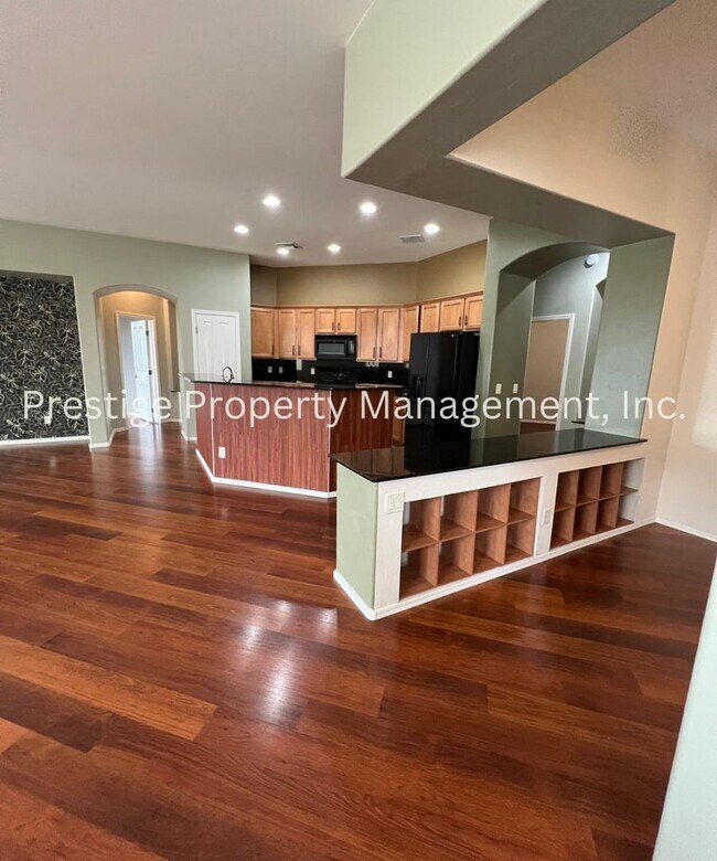 Building Photo - Gorgeous 4/2 Dove Mountain Home!