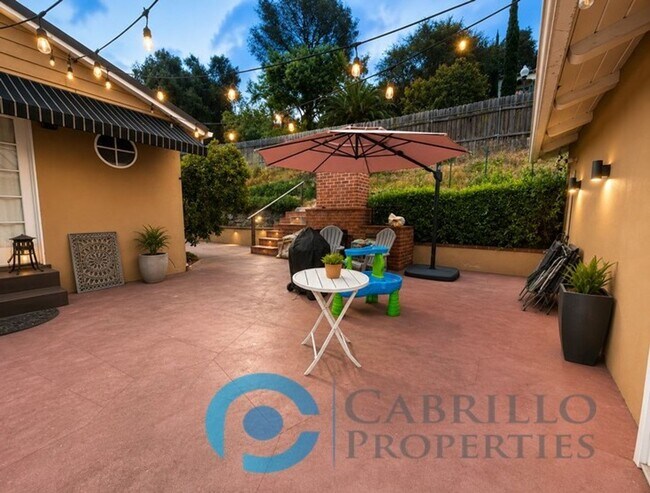 Building Photo - Your dream home awaits! - Stunning & Spacious 3bd/2ba Mt. Helix Home