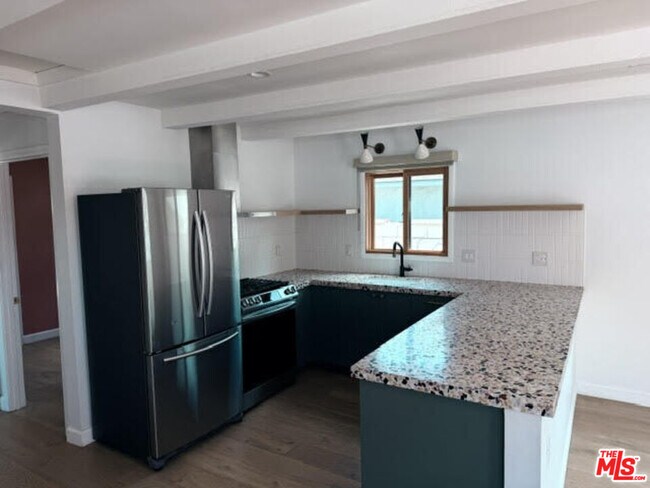 Foto del edificio - 3111 Glenhurst Ave