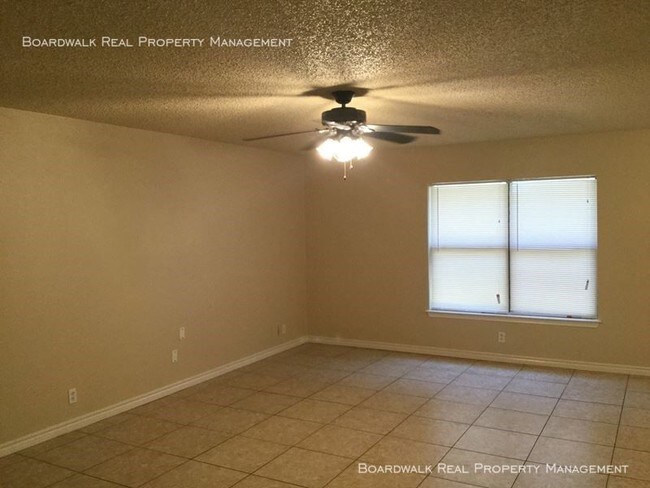 Building Photo - 2219 Fox Meadow Dr.