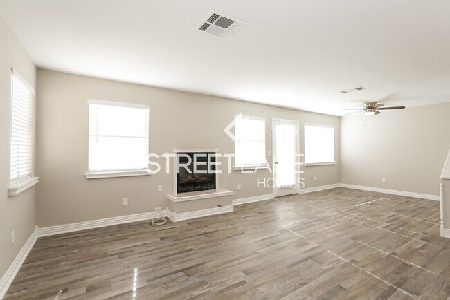 Foto del edificio - REDUCED!