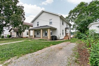 Building Photo - 104 Taylor Blvd